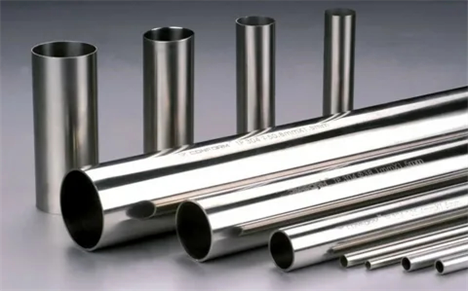 What is 904L stainless steel used for?